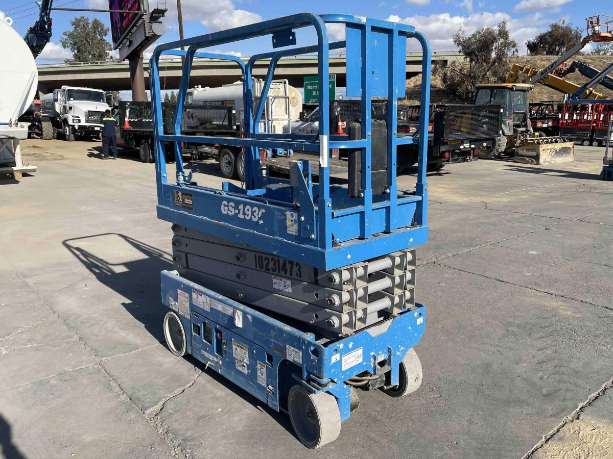 2017 Genie GS-1930