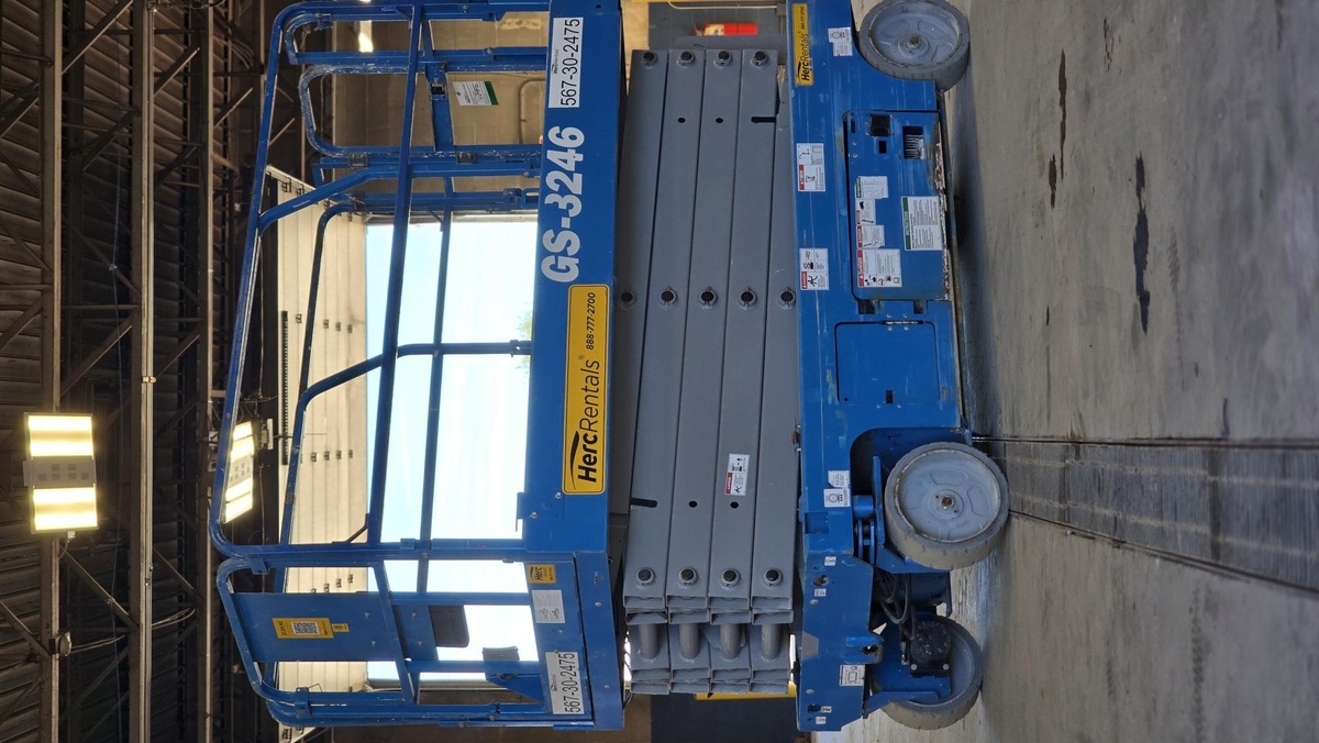2018 Genie GS-3246-1