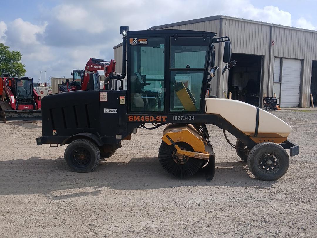 2019 LayMor SweepMaster 450-ST-3