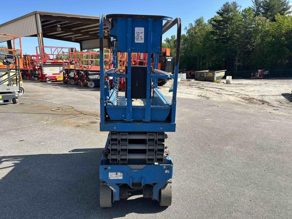 2018 Genie GS-1930