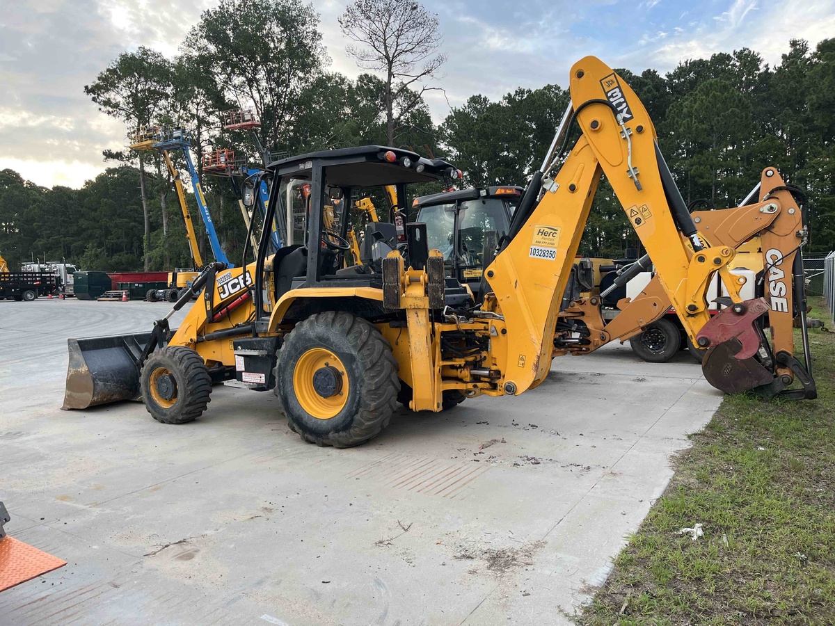2022 JCB 3CX-2