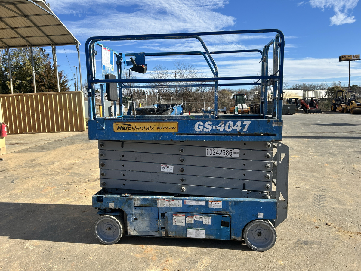 2018 Genie GS-4047