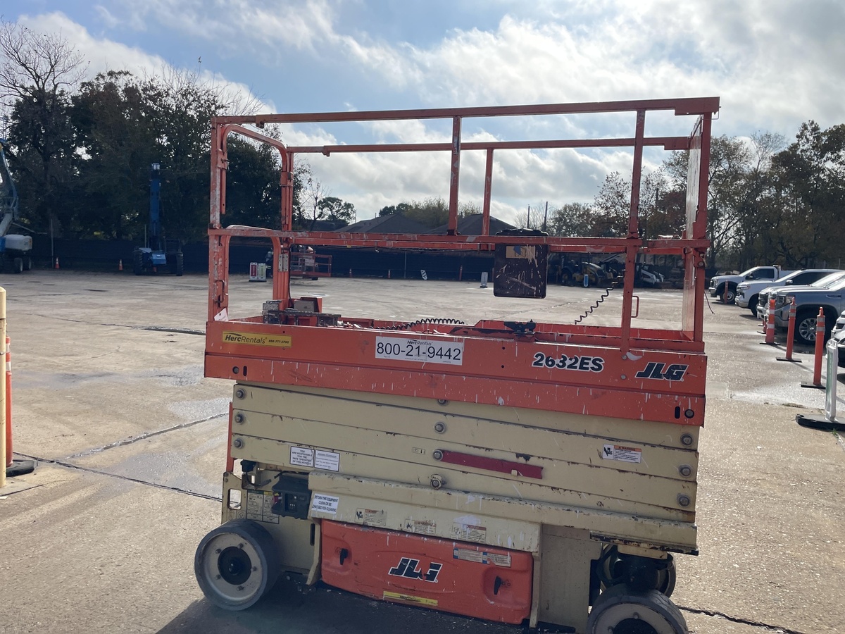 2018 JLG 2632ES-6