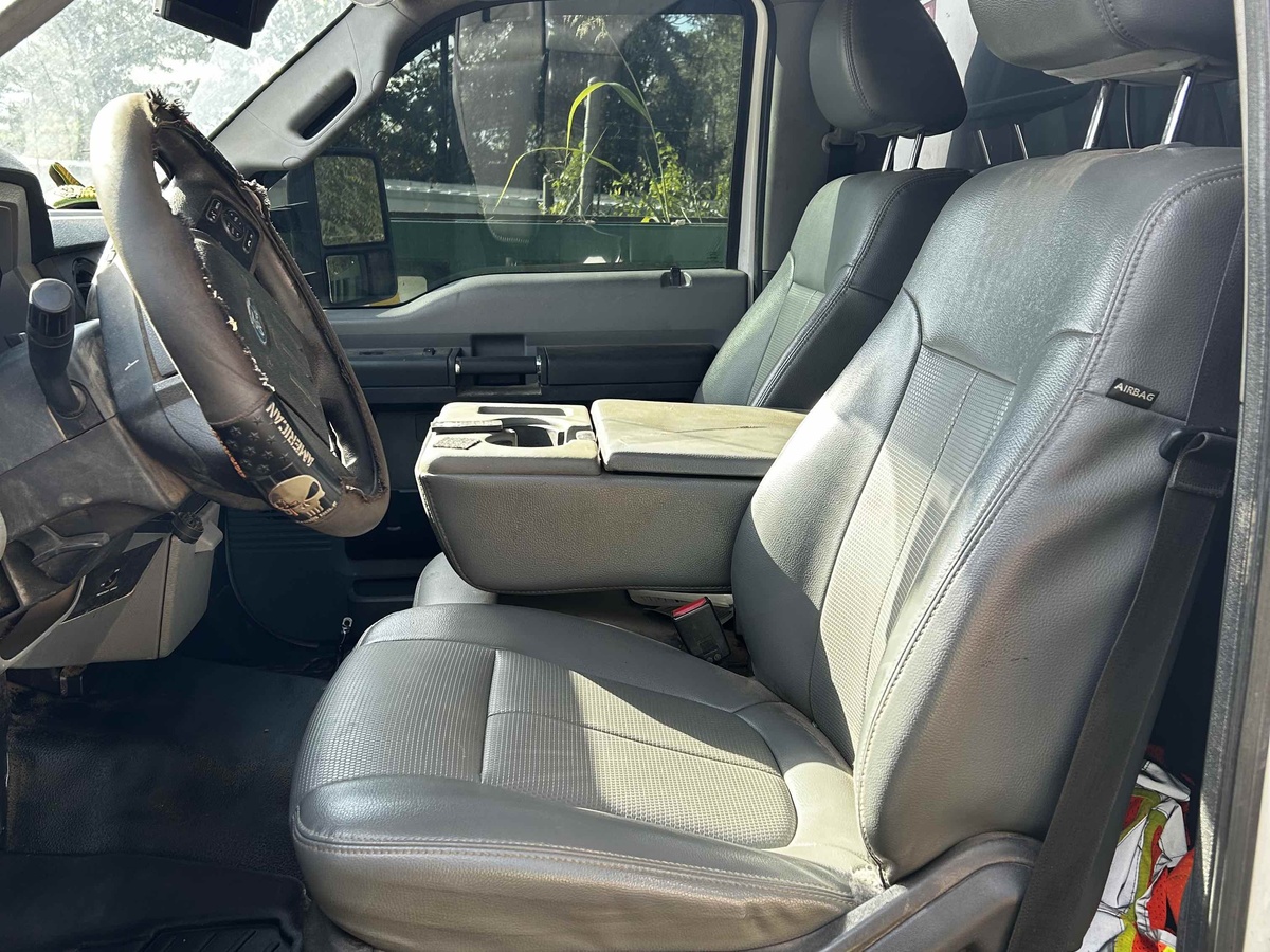 2016 Ford F550-4