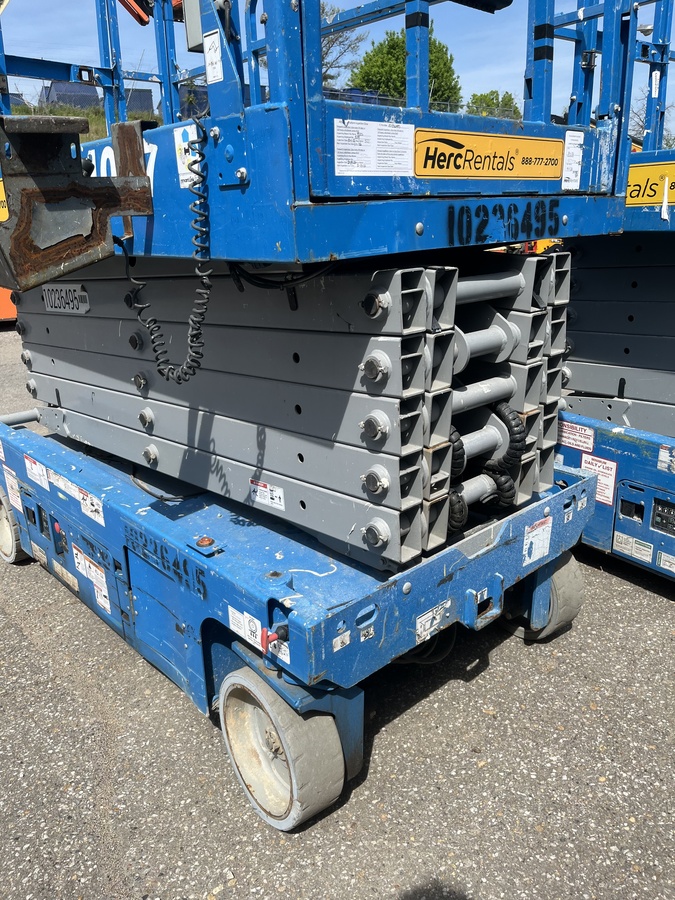 2018 Genie GS-4047