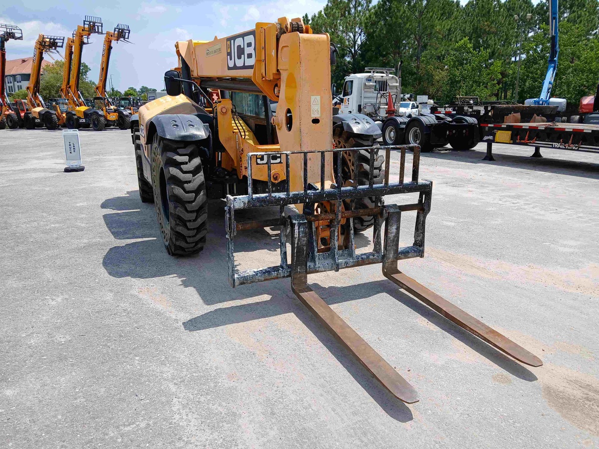 2018 JCB 509-42-3