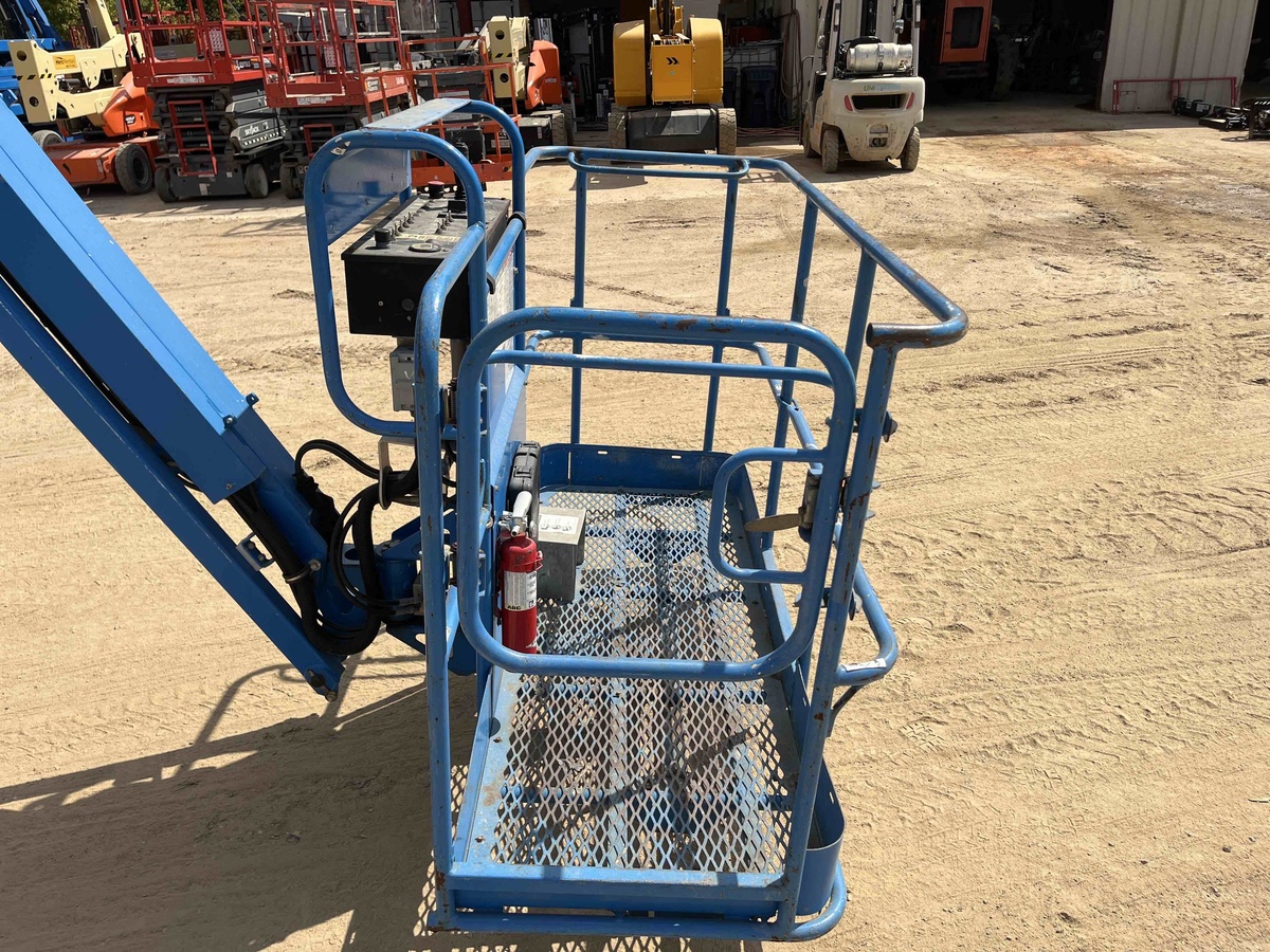 2016 Genie Z-45/25-9
