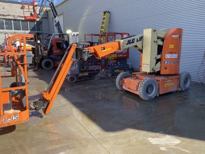 2016 JLG E300AJP