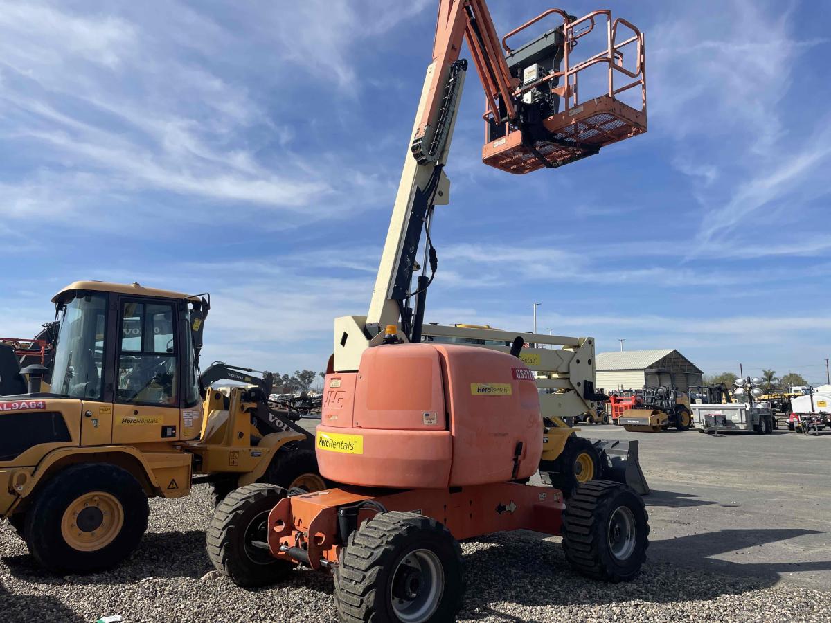 2013 JLG 450AJ-3