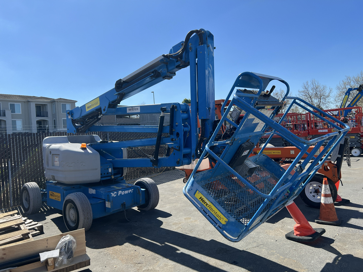 2014 Genie Z-45/25J