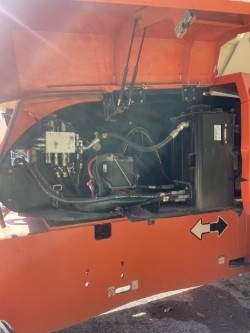 2017 JLG 860SJ-2