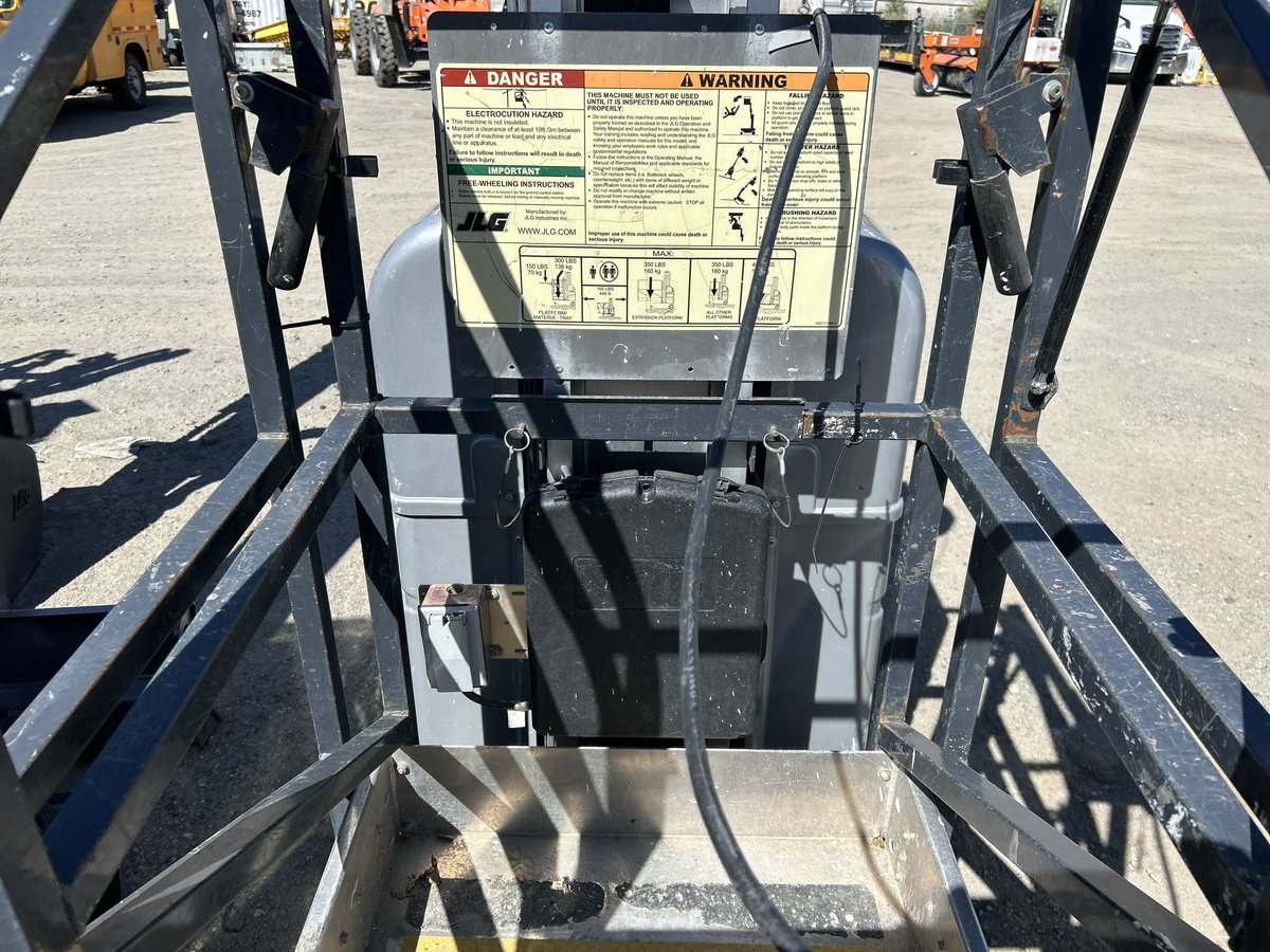 2017 JLG 20MVL-10