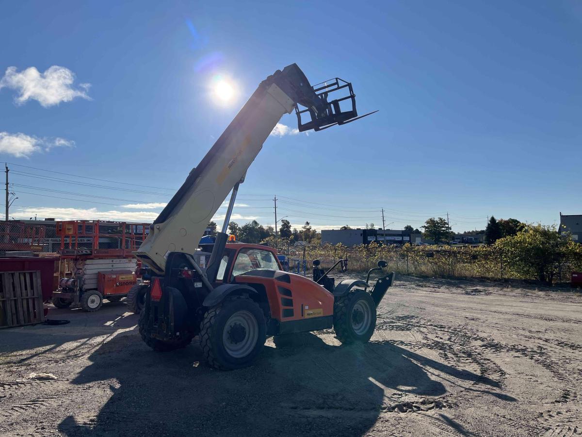 2015 JLG G10-55A