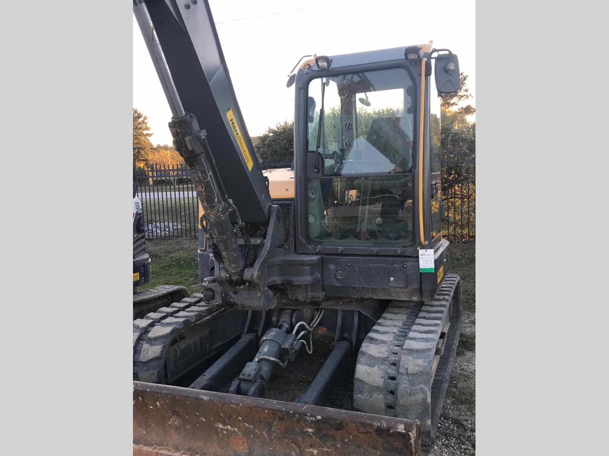 2018 Volvo ECR88D-8