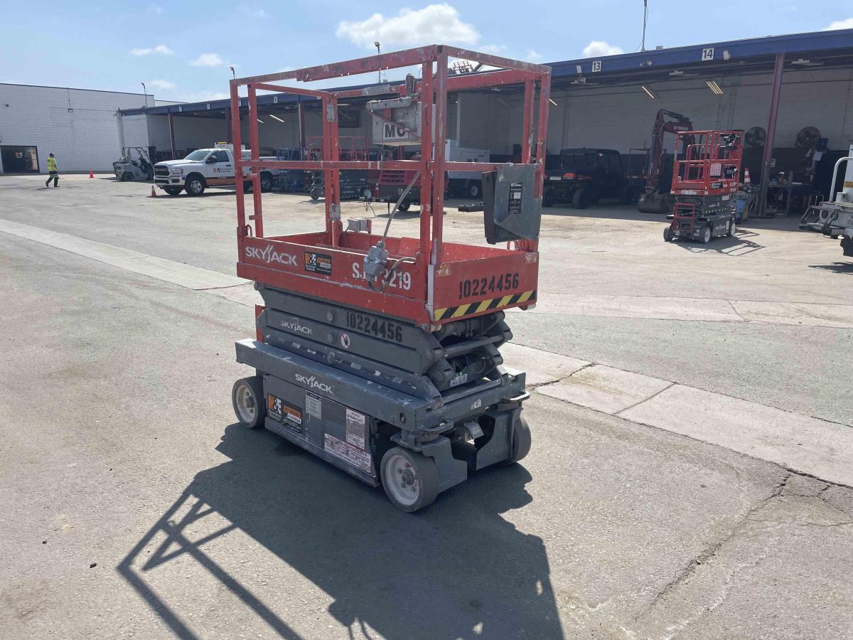 2017 Skyjack SJ3219