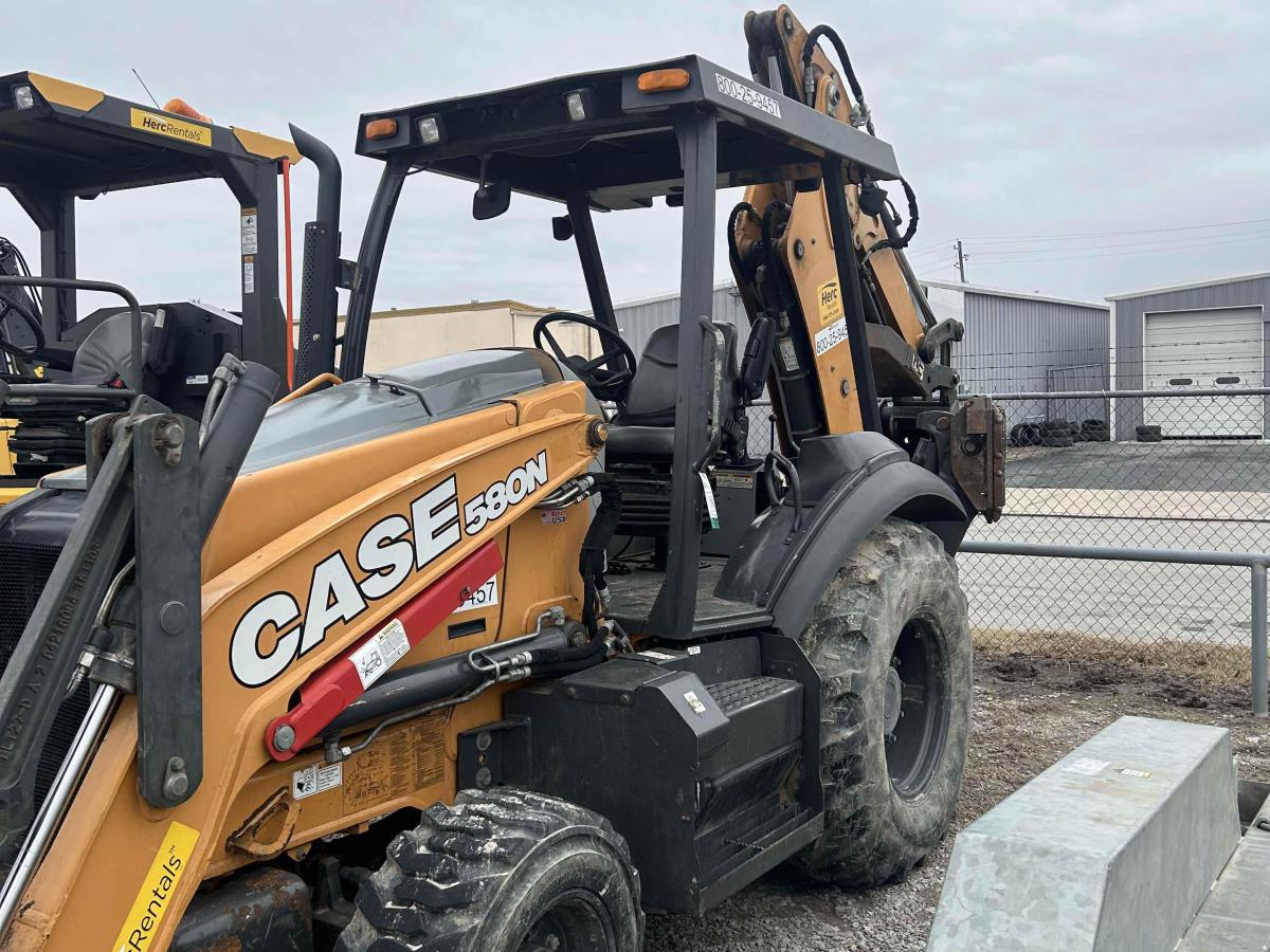 2019 Case 580N