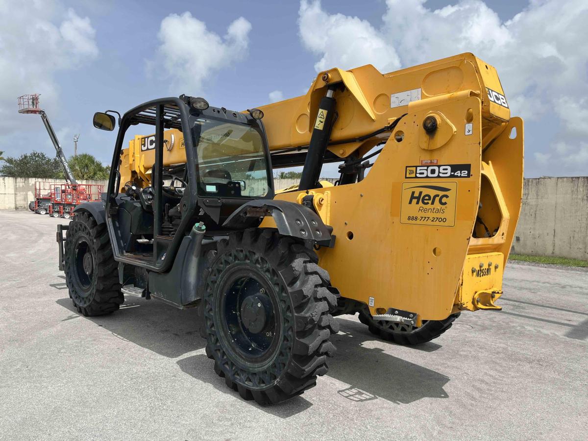 2018 JCB 509-42-4