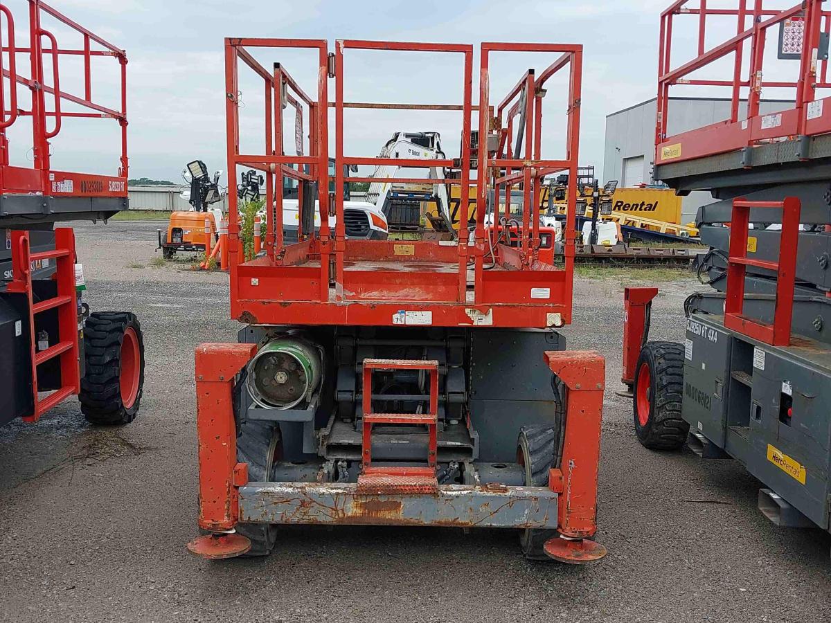 2015 Skyjack SJ-6826RT
