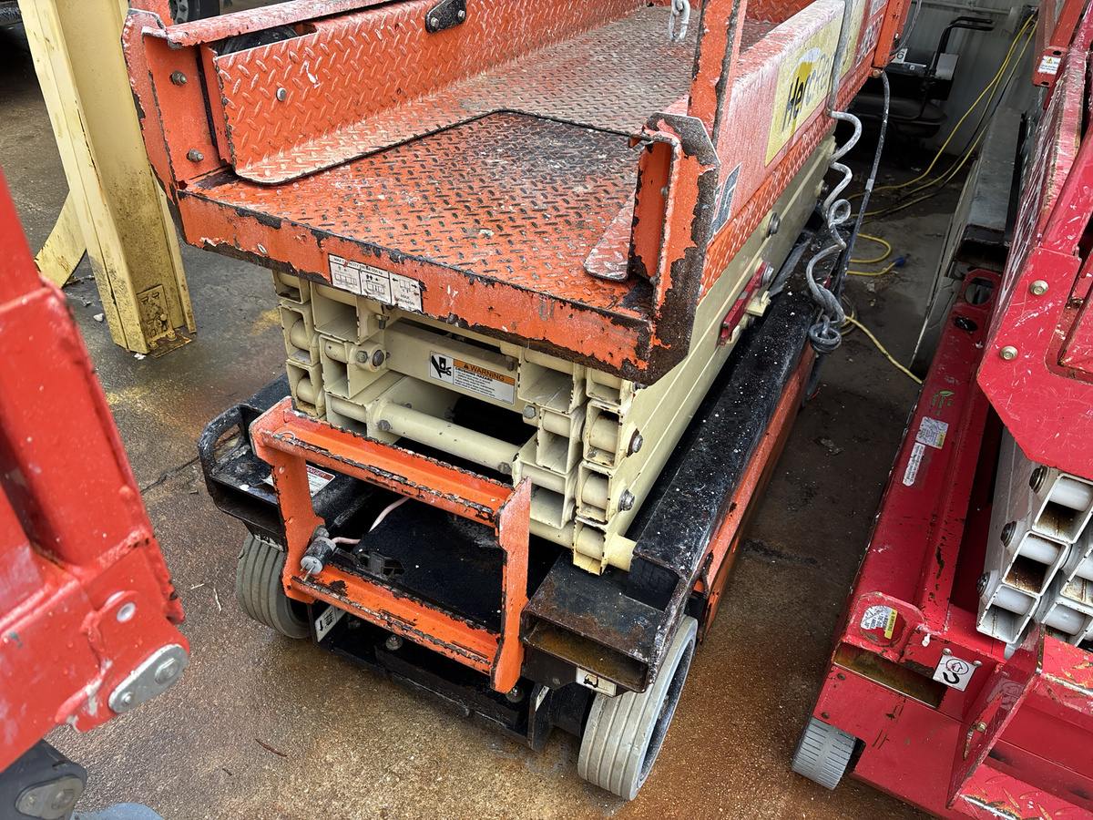 2018 JLG 1932R-4