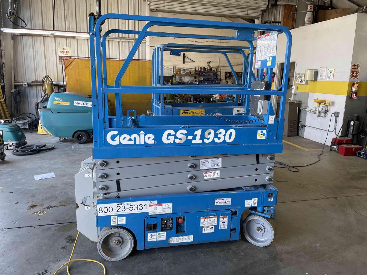 2018 Genie GS-1930