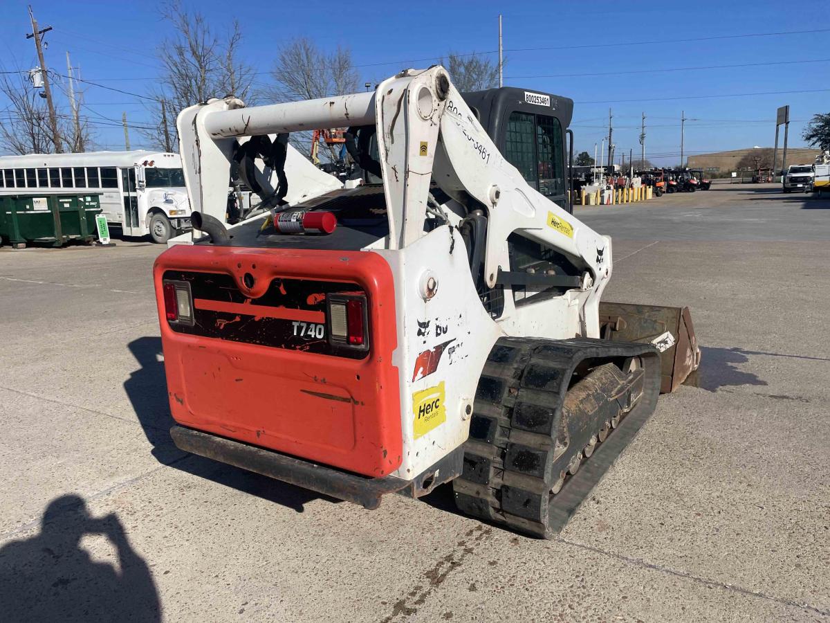 2019 Bobcat T740