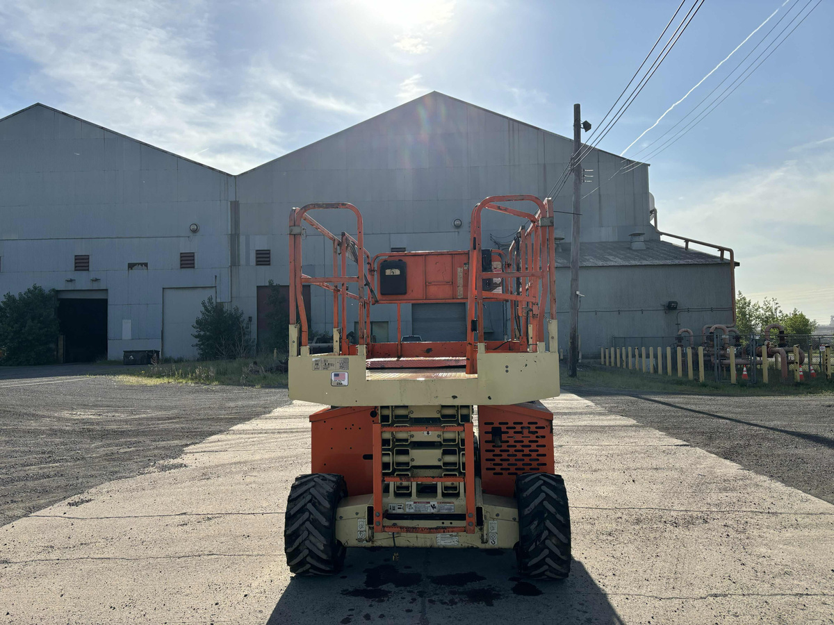 2017 JLG 260MRT-7