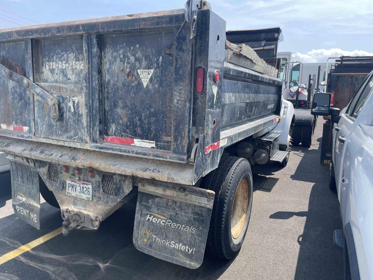 2015 Ford F750-4