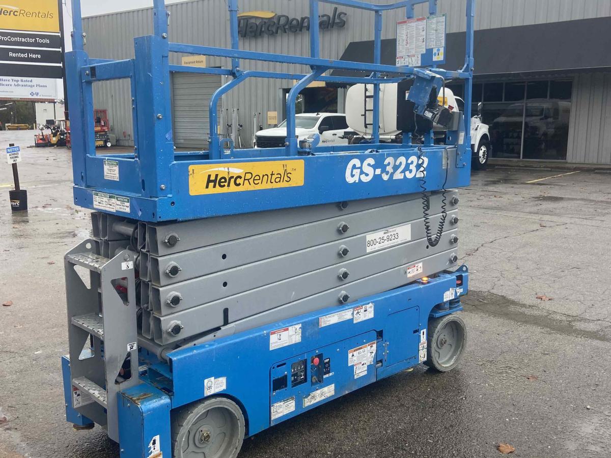 2019 Genie GS-3232