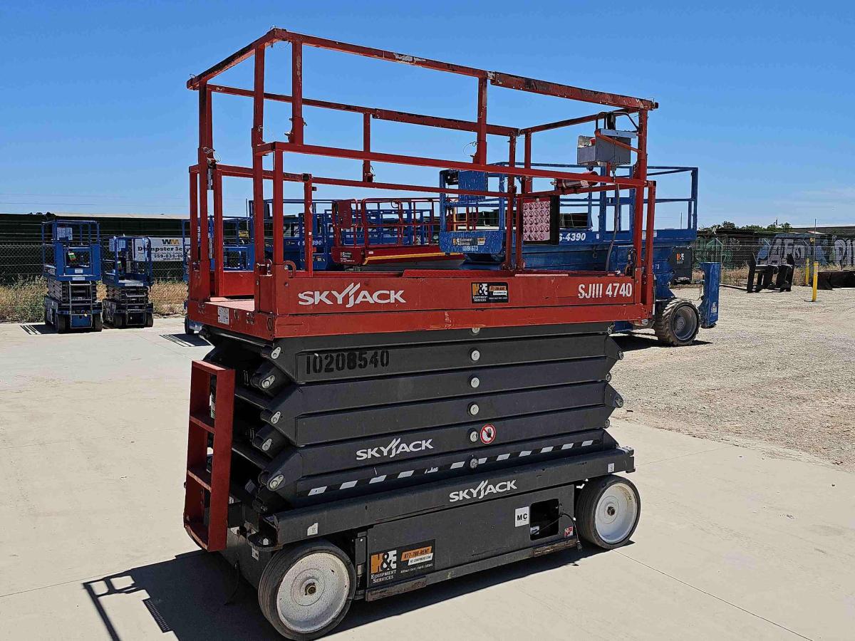 2017 Skyjack SJ4740