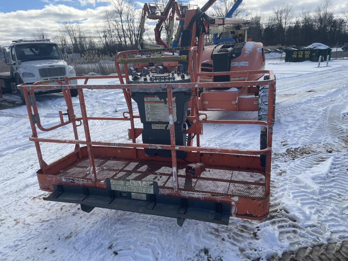 2015 JLG 600AJ