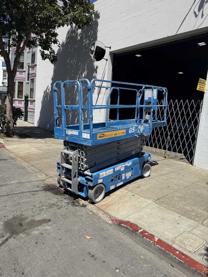 2017 Genie GS-3246
