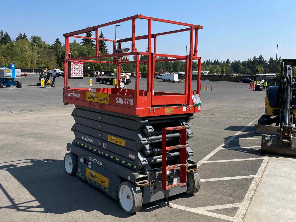 2016 Skyjack SJ4740
