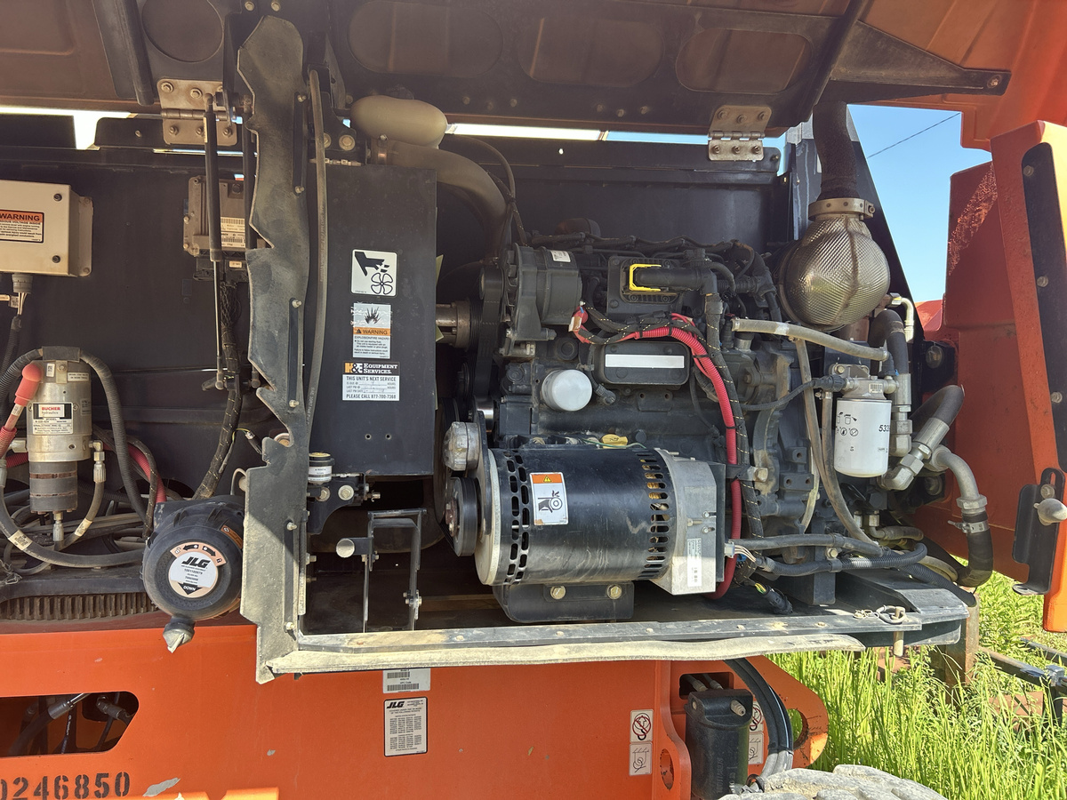 2018 JLG 660SJ-16