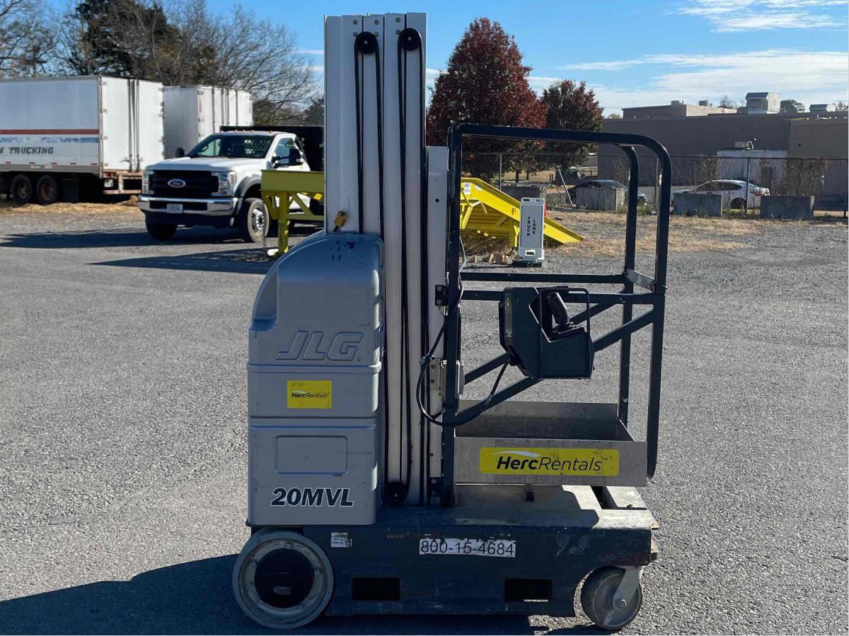 2017 JLG 20MVL