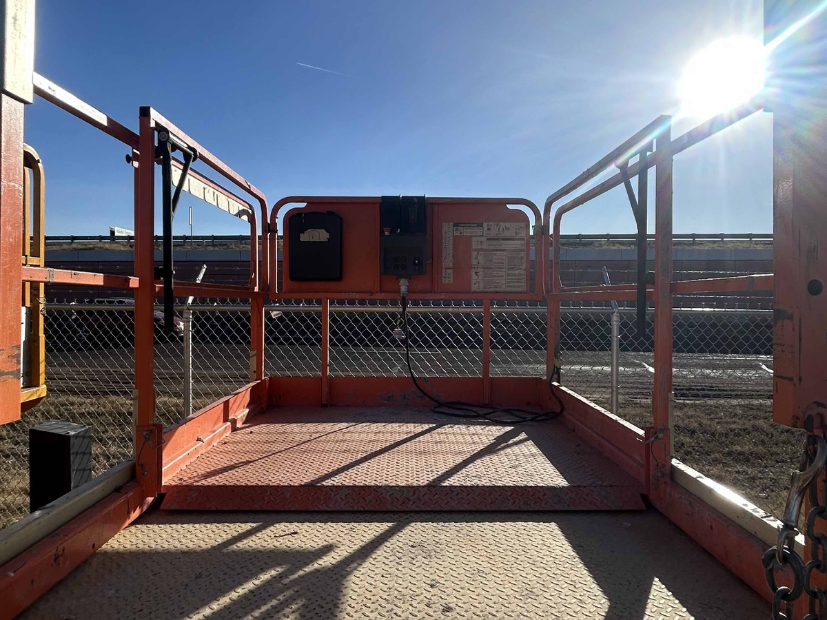 2018 JLG 260MRT-2