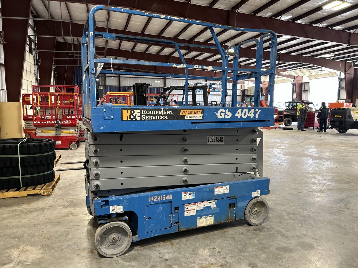 2017 Genie GS-4047