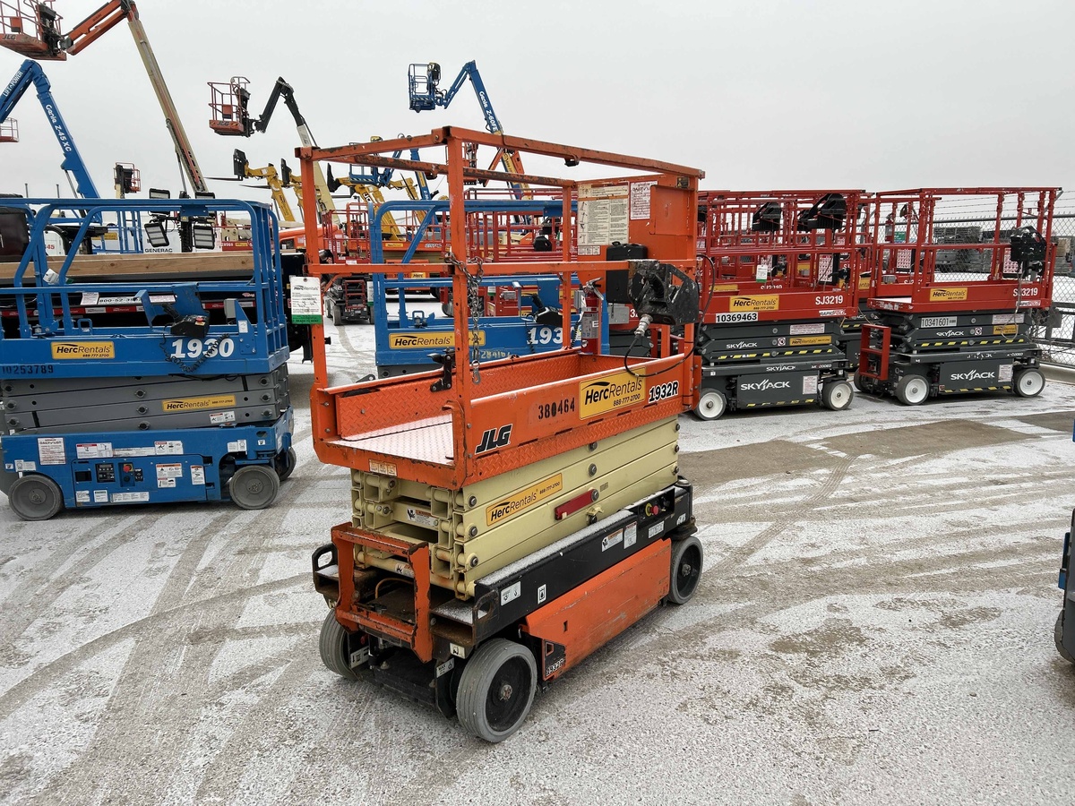 2018 JLG 1932R-2