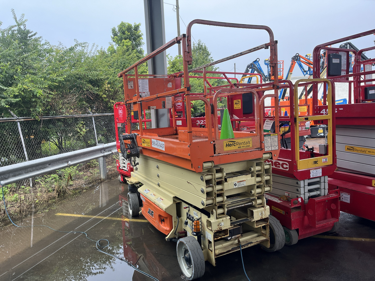 2018 JLG 3246ES-2