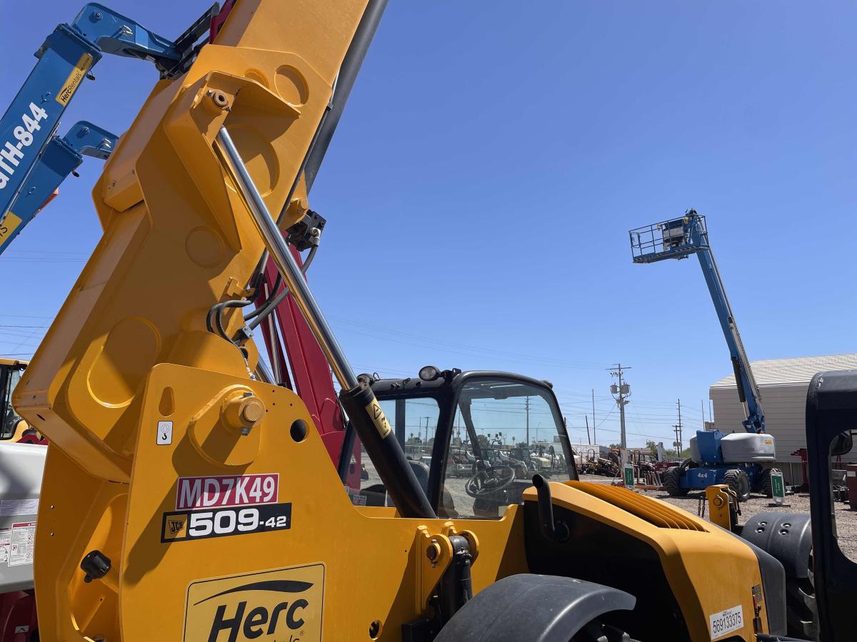 2023 JCB 509-42
