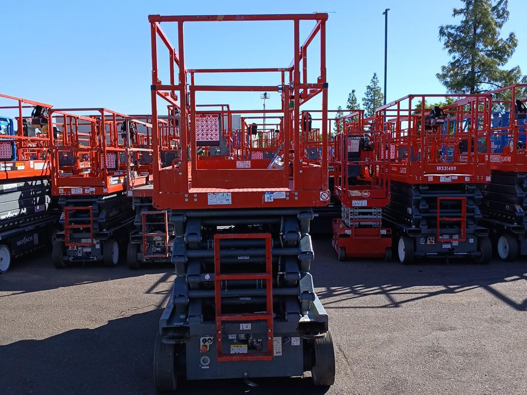2017 Skyjack SJ4740