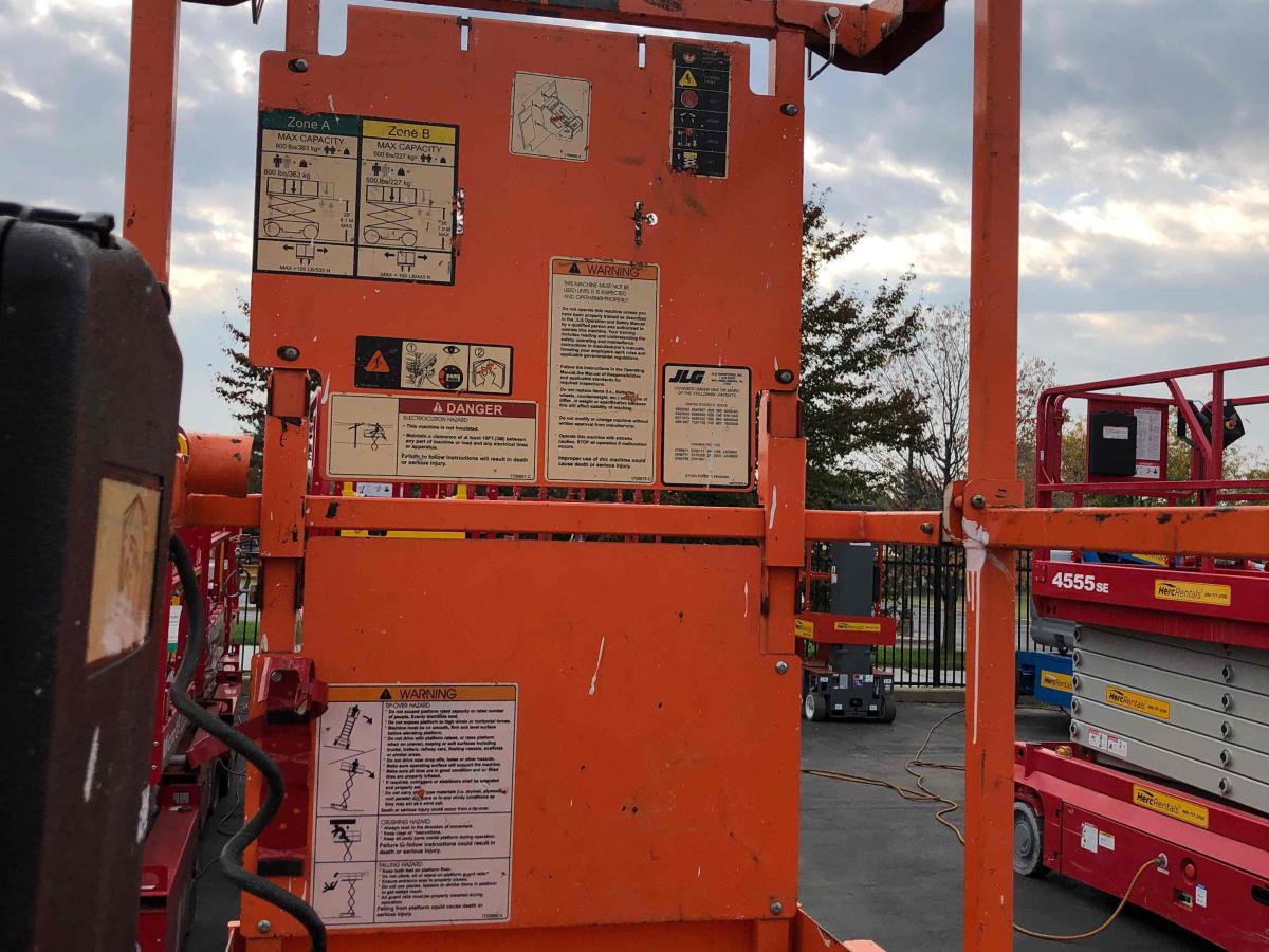 2016 JLG 2632ES