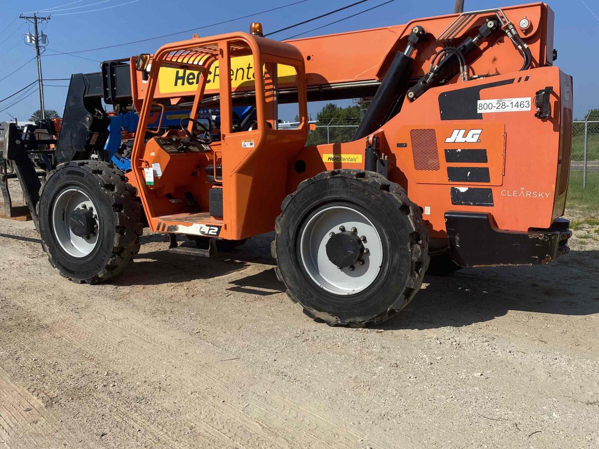 2020 SkyTrak 10042