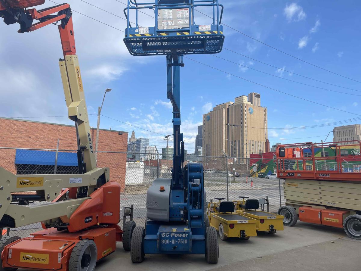 2014 Genie Z-45/25