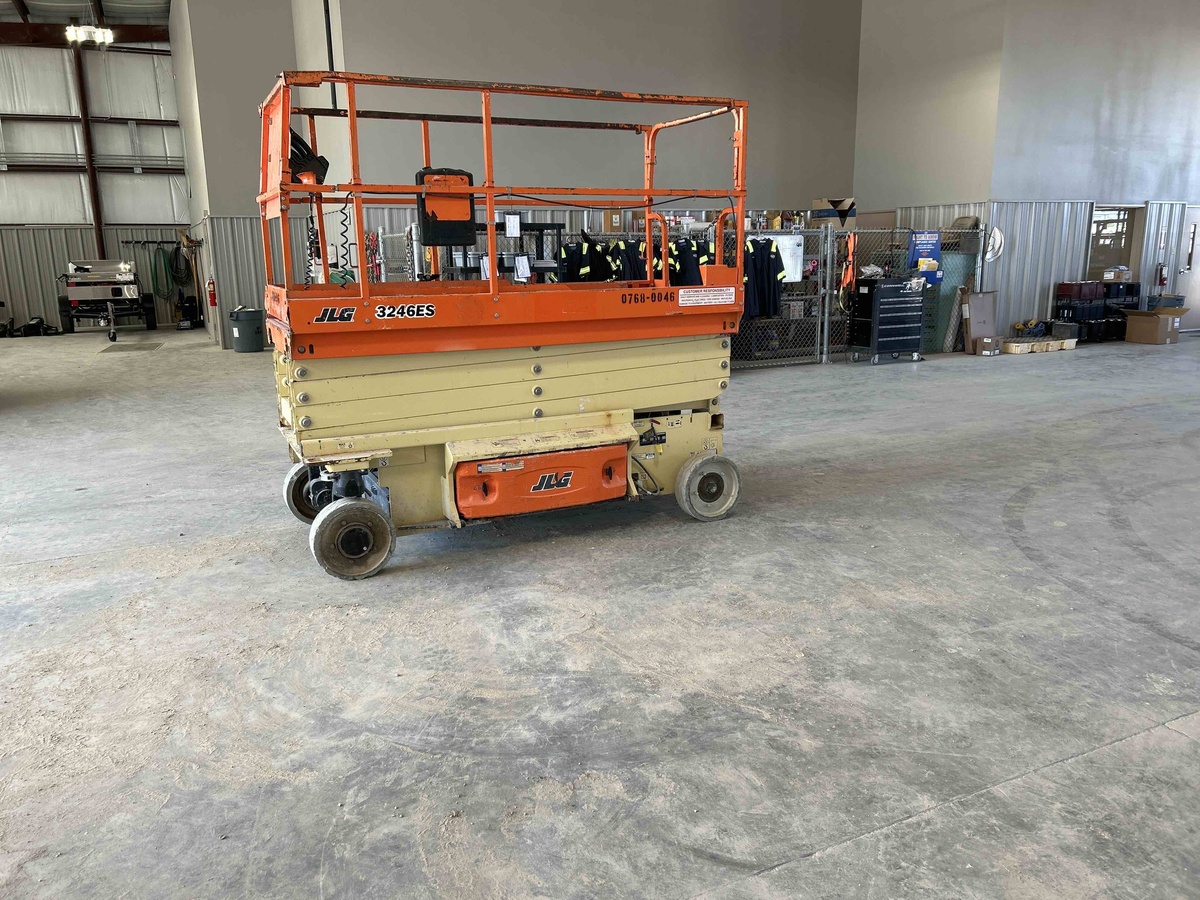 2018 JLG 3246ES-5