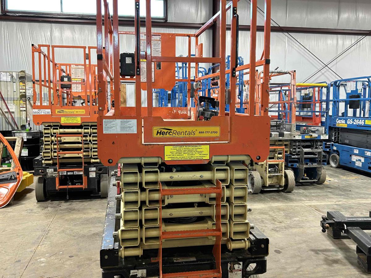 2017 JLG 4045R