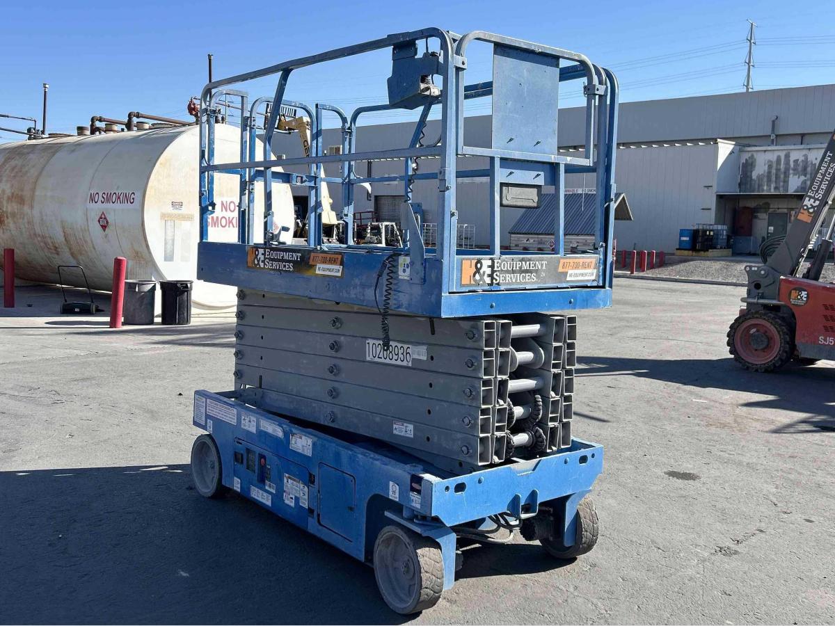 2017 Genie GS-4047
