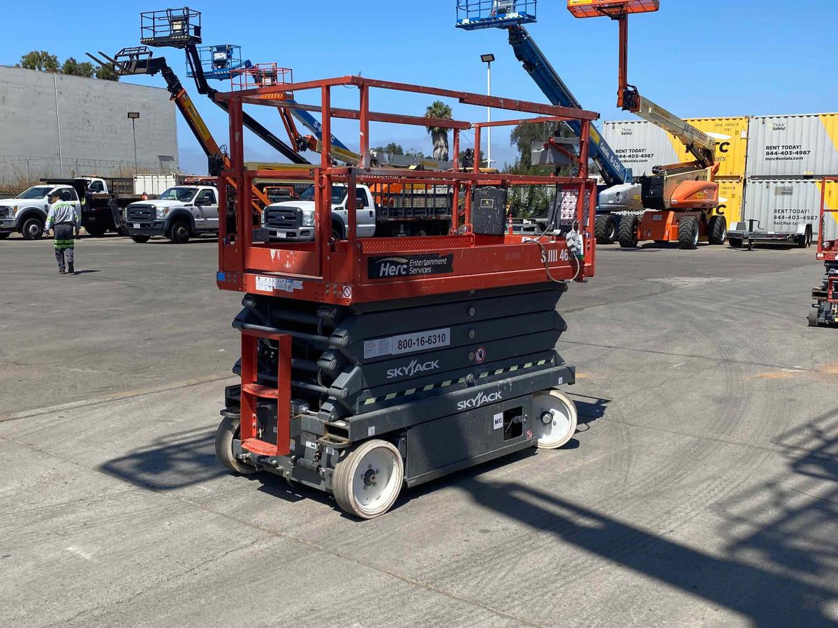 2017 Skyjack SJ4632