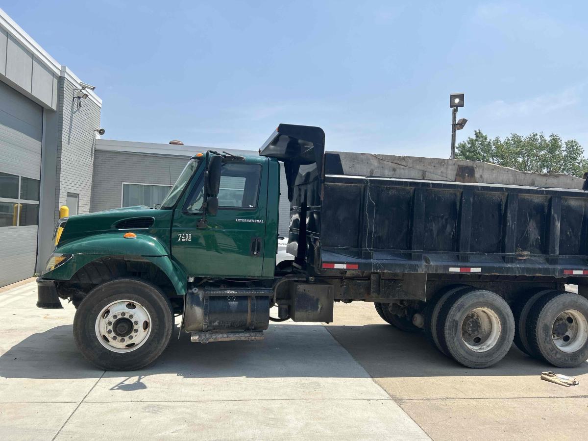 2006 International 7400