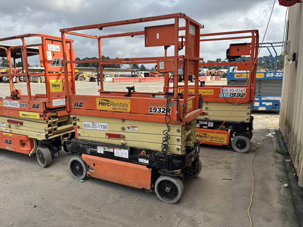 2018 JLG 1932R-4