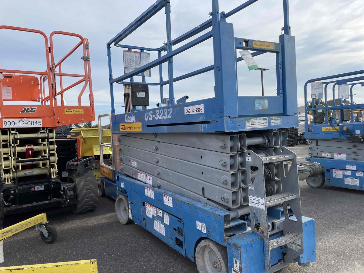 2013 Genie GS-3232-3